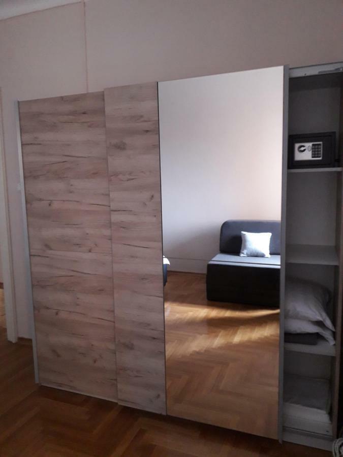 Nicola'S Apartment Нови Сад Екстериор снимка