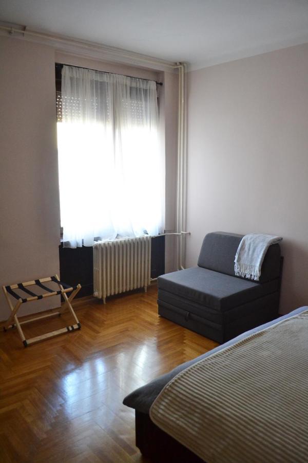 Nicola'S Apartment Нови Сад Екстериор снимка